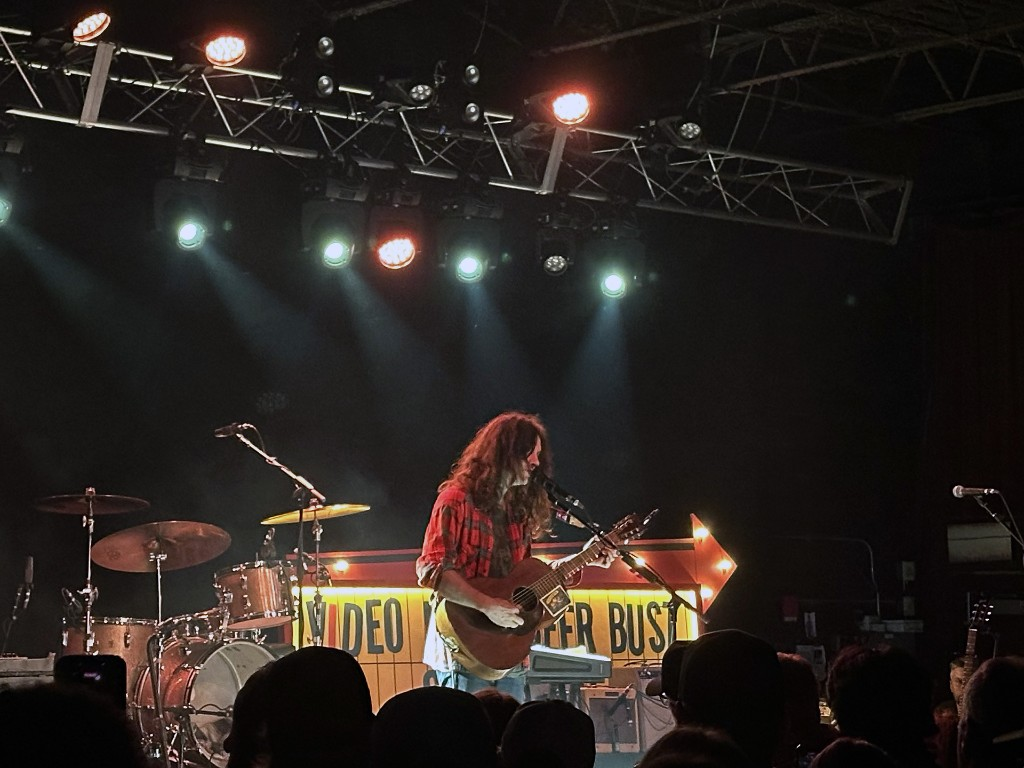 Kurt Vile playing acoustic at Higher Ground