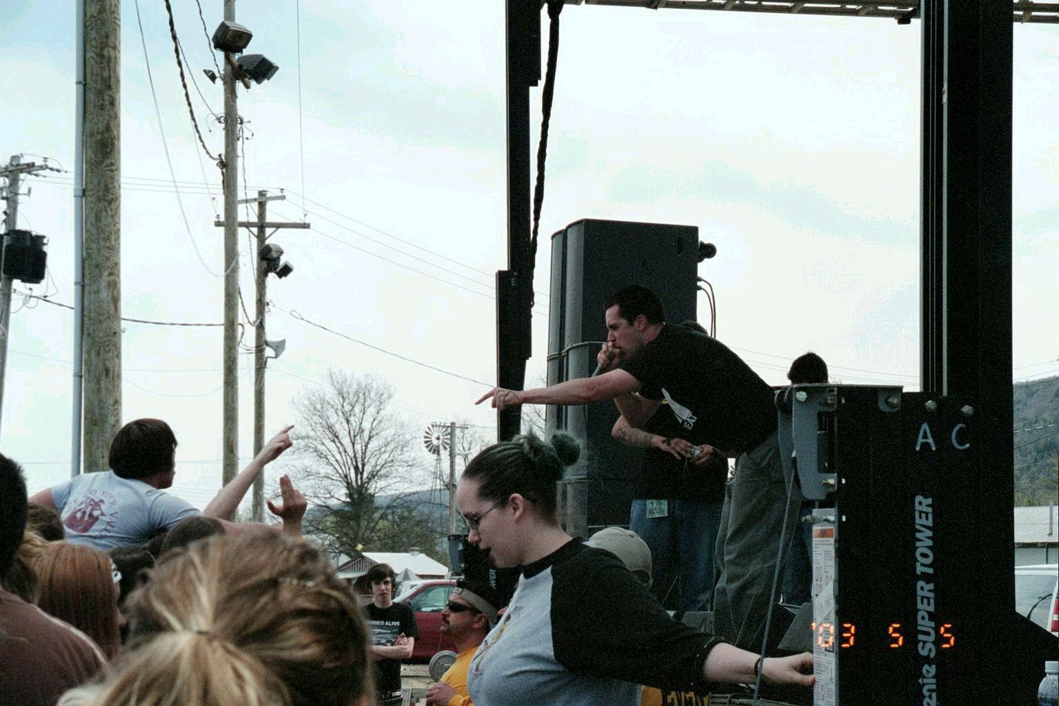 The Promise Ring performing