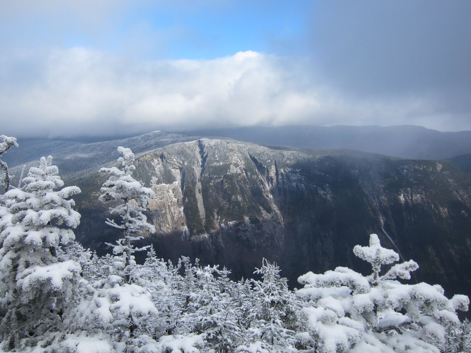 Mt. Willey hiking photo
